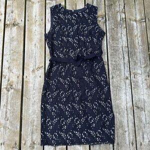 Tahari ⎮ Lace dress